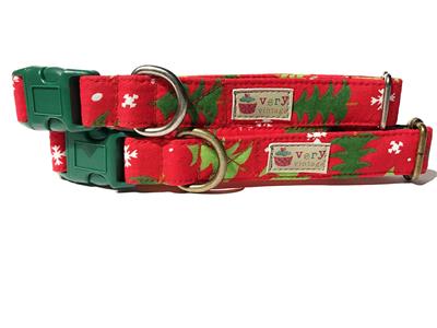 
            
                Load image into Gallery viewer, Very Vintage Designs &amp;quot;Under the Tree&amp;quot; Dog Collar, S
            
        